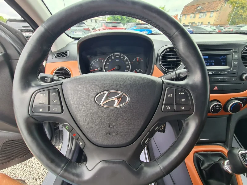 Hyundai i10 17
