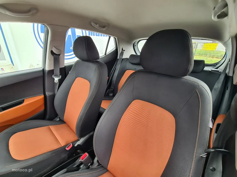Hyundai i10 19