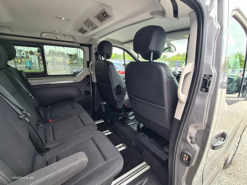 Opel Vivaro 32