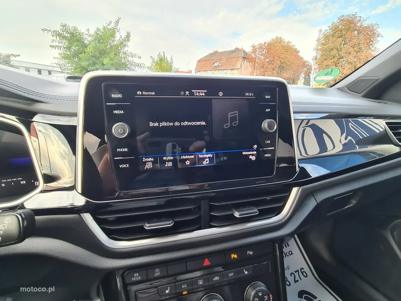 Volkswagen T-Roc A1 17
