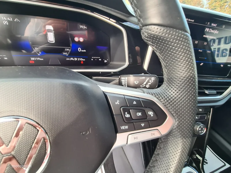 Volkswagen T-Roc A1 27