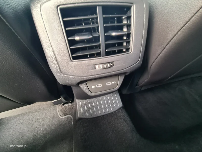 Volkswagen T-Roc A1 32