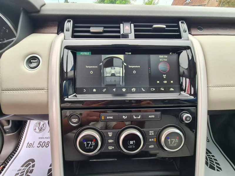 Land Rover Discovery 16