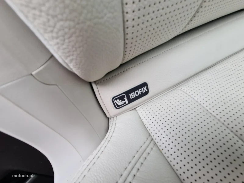 Land Rover Discovery 30