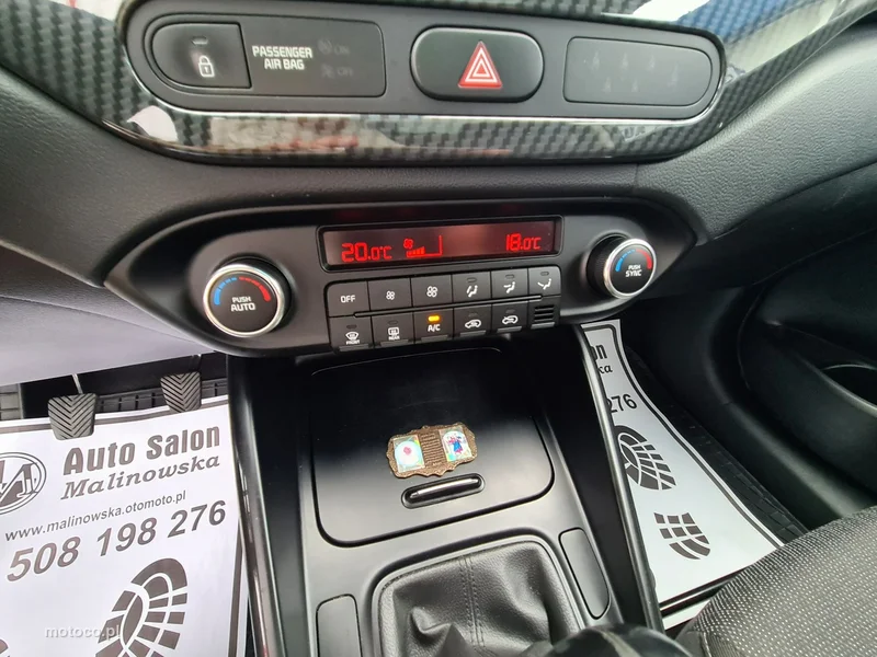 Kia Carens 16