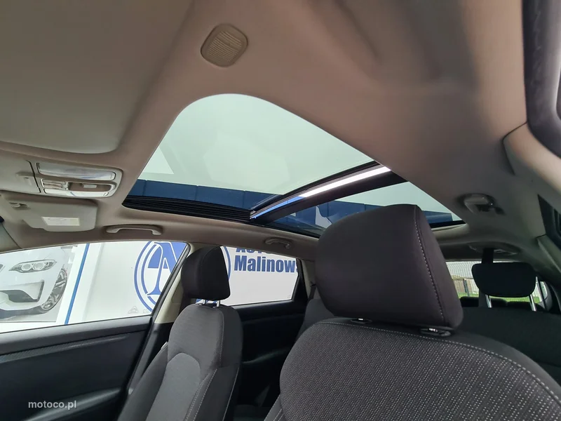 Kia Carens 31