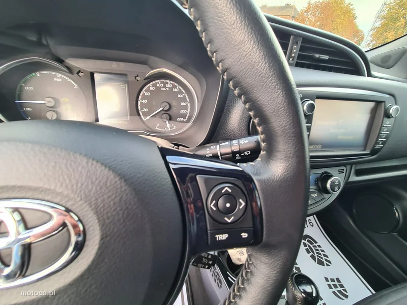 Toyota Yaris XP130 23