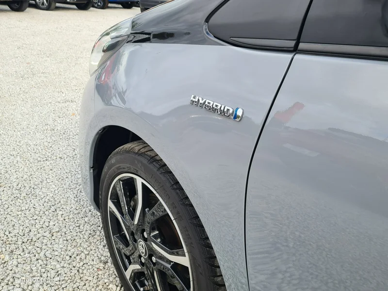 Toyota Yaris XP130 33