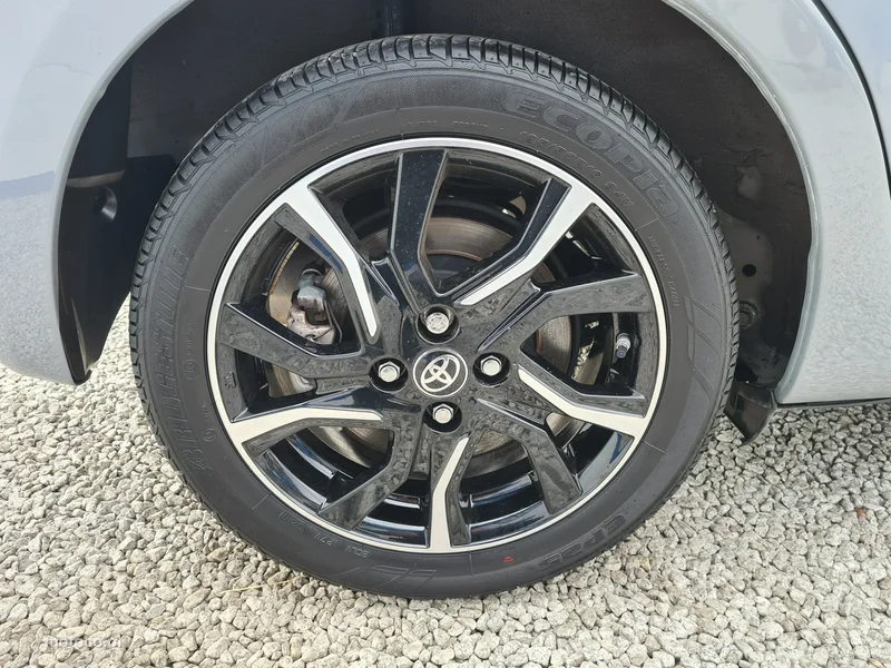 Toyota Yaris XP130 34