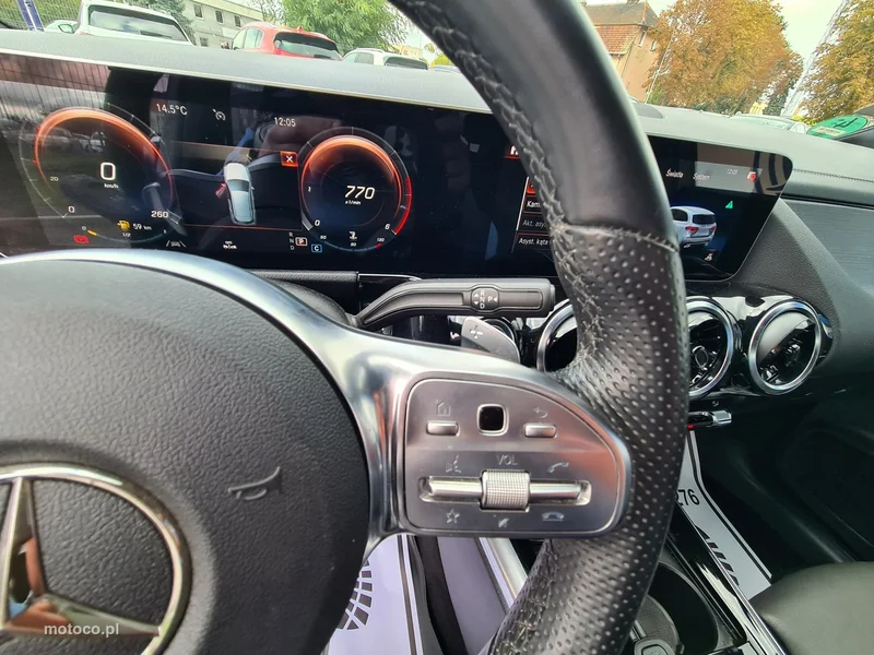 Mercedes-Benz Klasa B W247 B 220 23