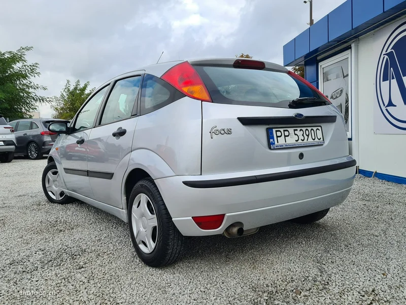 Ford Focus I 4