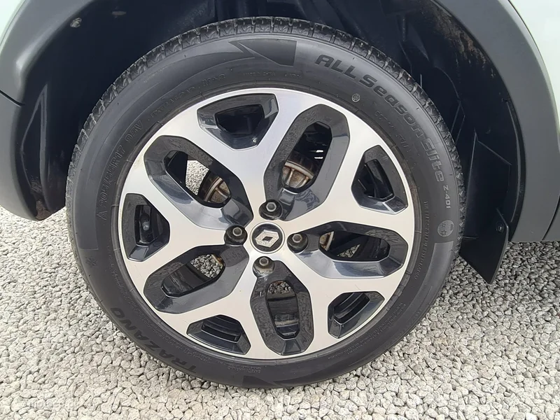 Renault Captur I 32
