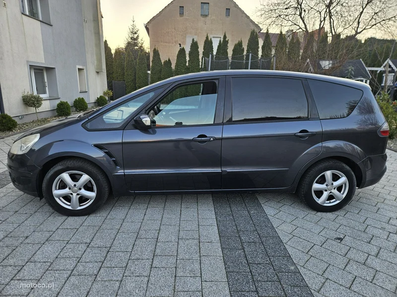 Ford S-Max I 8