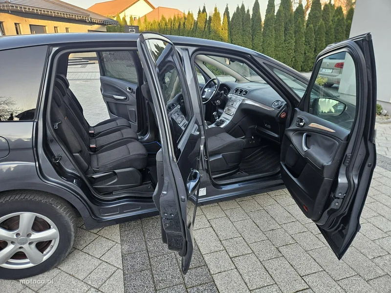Ford S-Max I 10