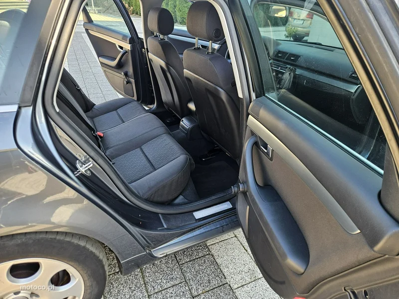 Audi A4 B7 8