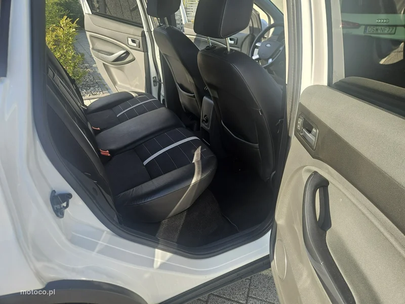 Ford Kuga I 13