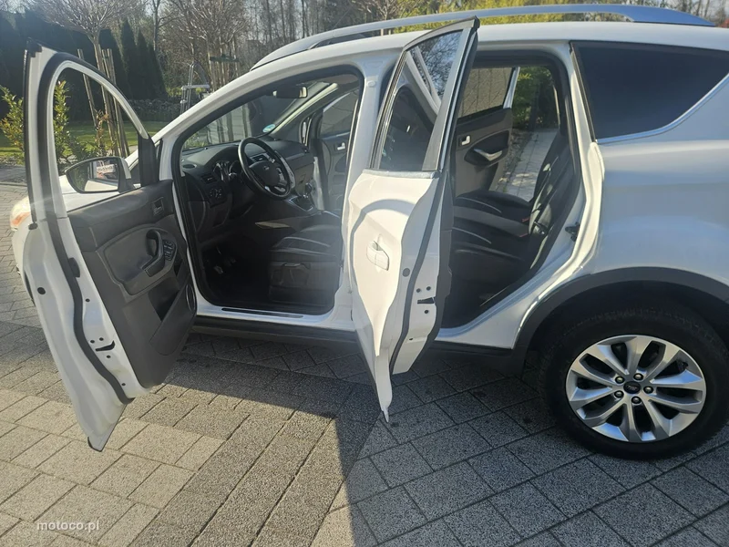 Ford Kuga I 10