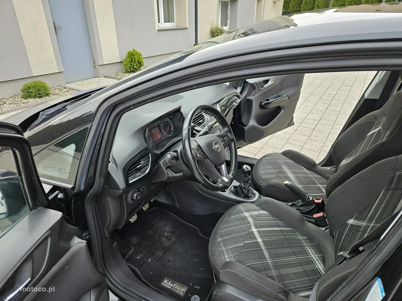 Opel Corsa E 8