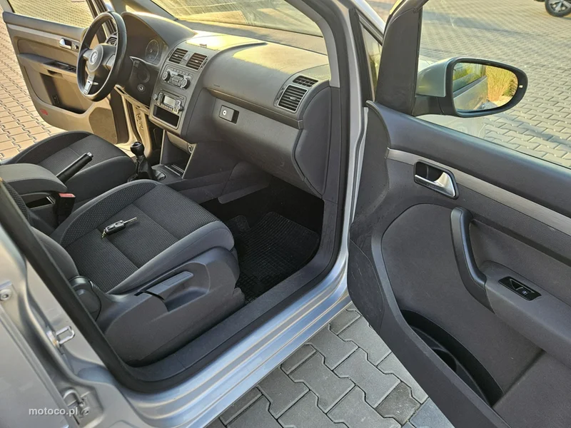 Volkswagen Touran 1T 11