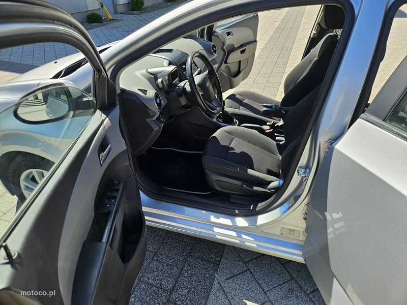 Chevrolet Aveo 10