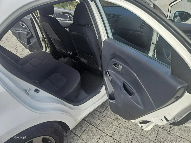 Kia Rio 12