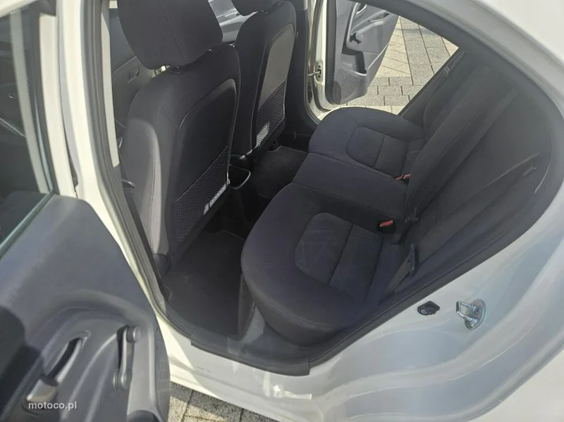 Kia Rio 9
