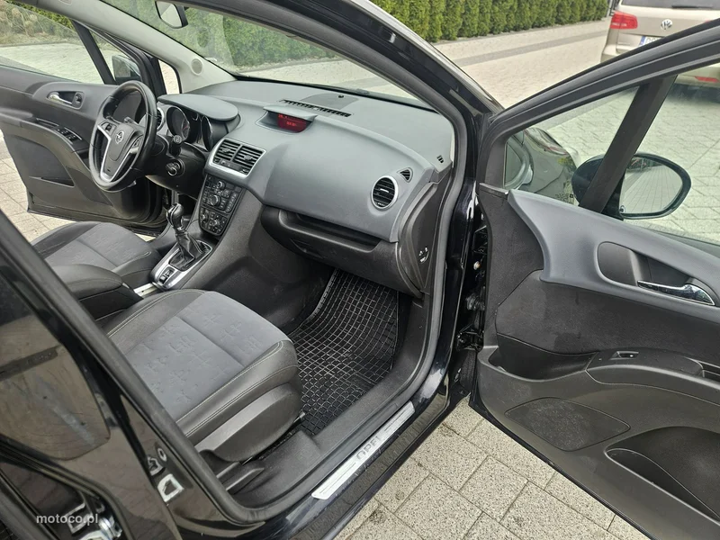Opel Meriva B 11
