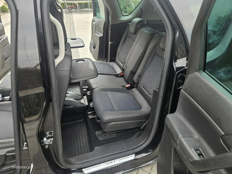 Opel Meriva B 9