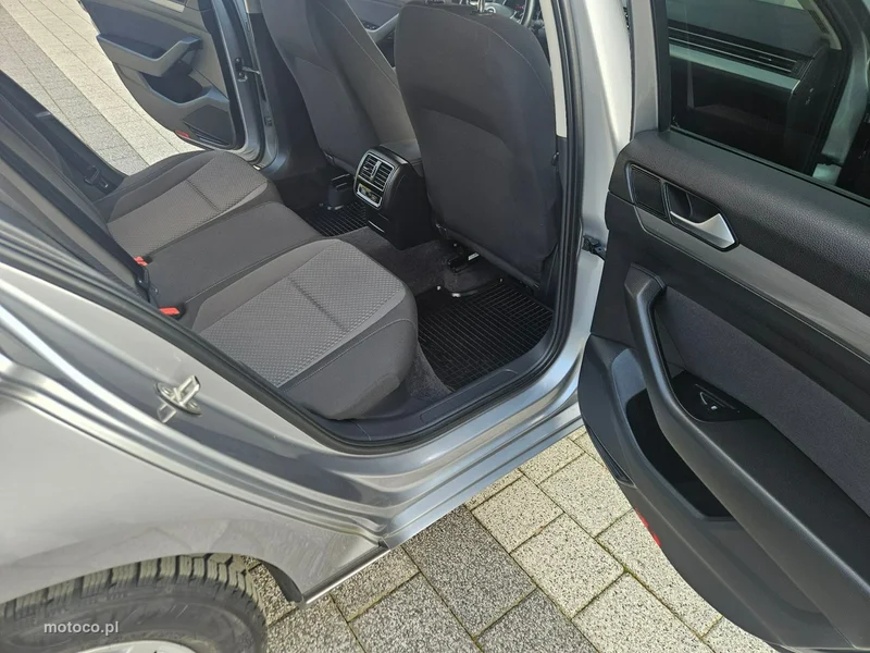Volkswagen Passat B8 11