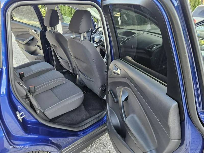 Ford C-Max II 11
