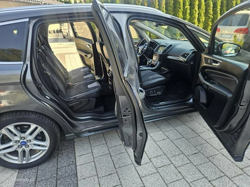 Ford S-Max II 9