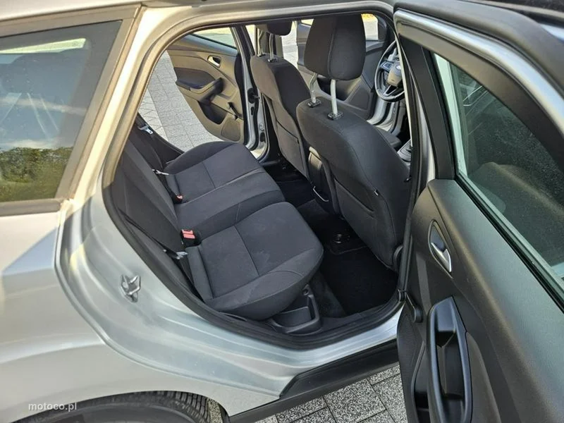 Ford Focus III 12