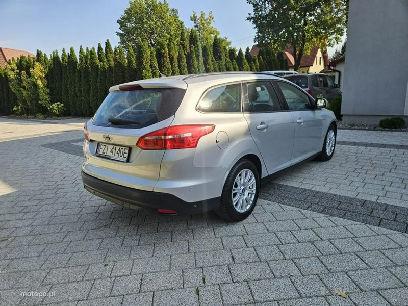 Ford Focus III 5