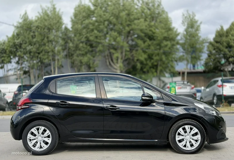 Peugeot 208 13