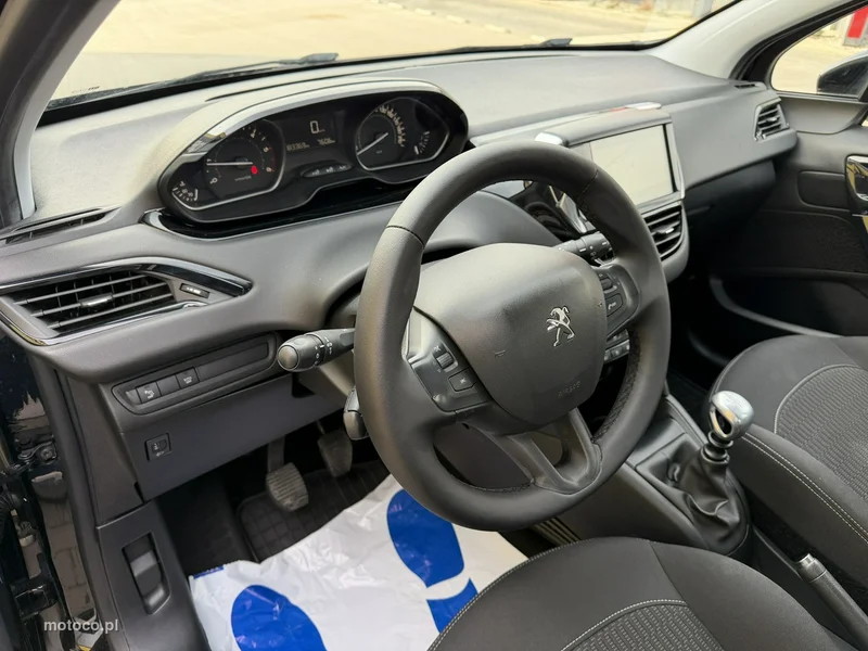 Peugeot 208 19