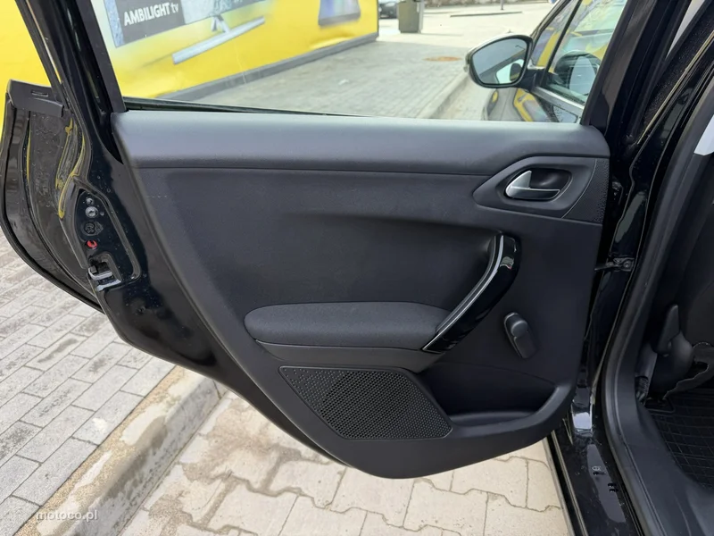 Peugeot 208 28