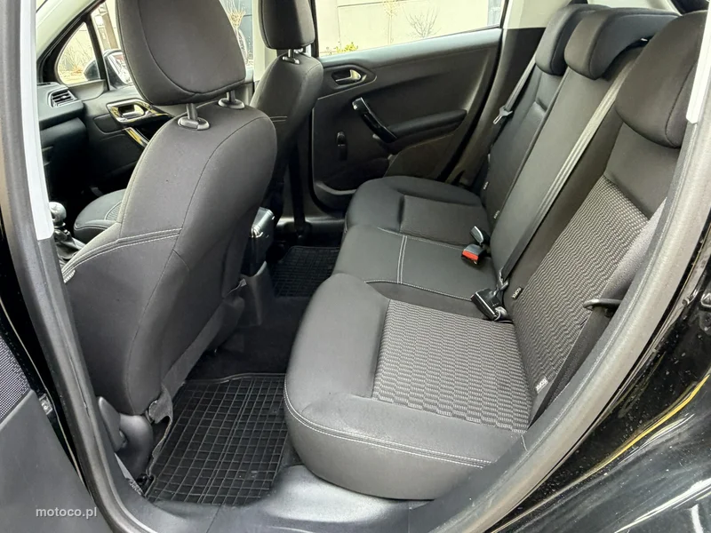 Peugeot 208 29