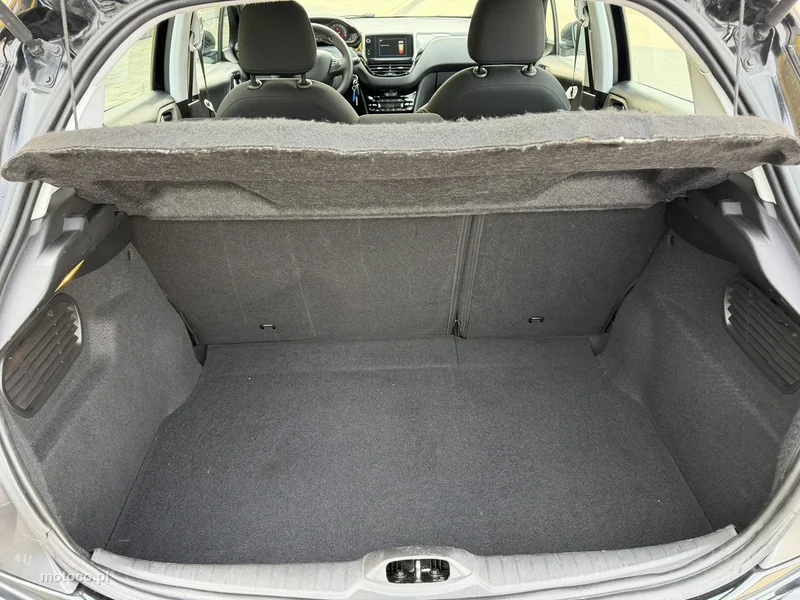 Peugeot 208 36