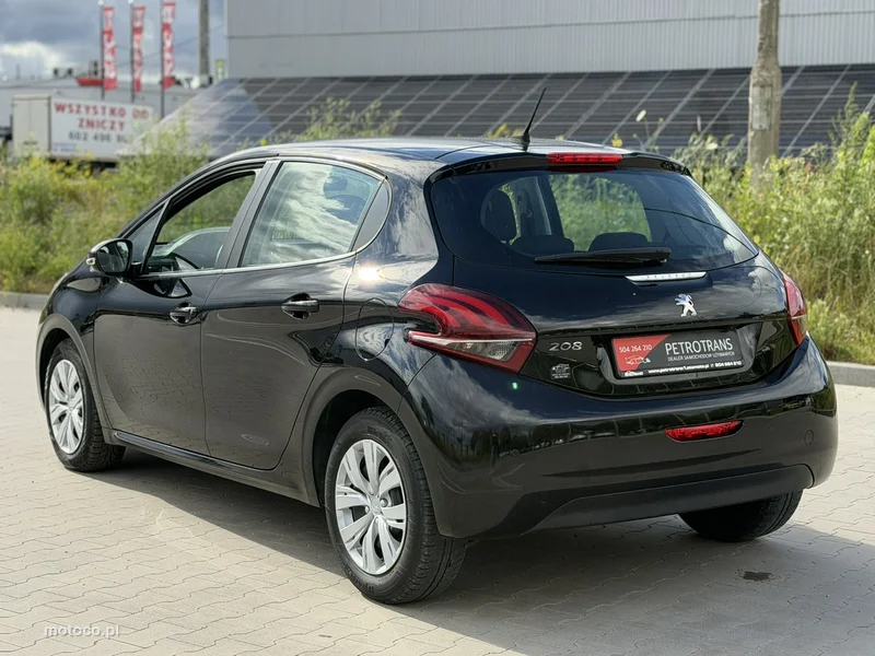 Peugeot 208 9