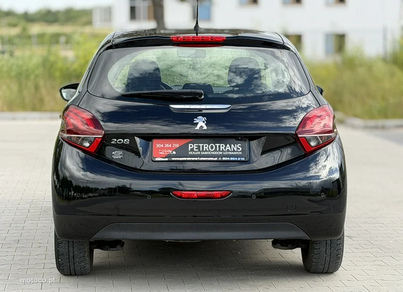Peugeot 208 10