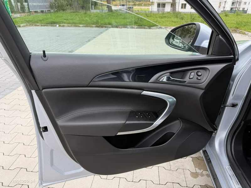 Opel Insignia A 13