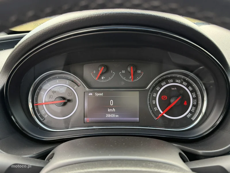 Opel Insignia A 24