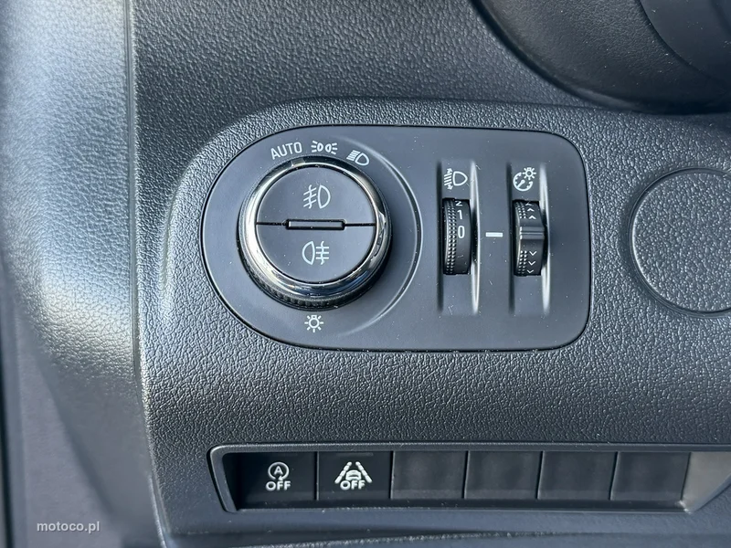 Opel Combo Life 12