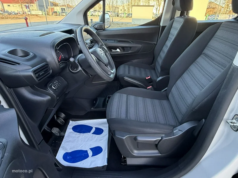 Opel Combo Life 13
