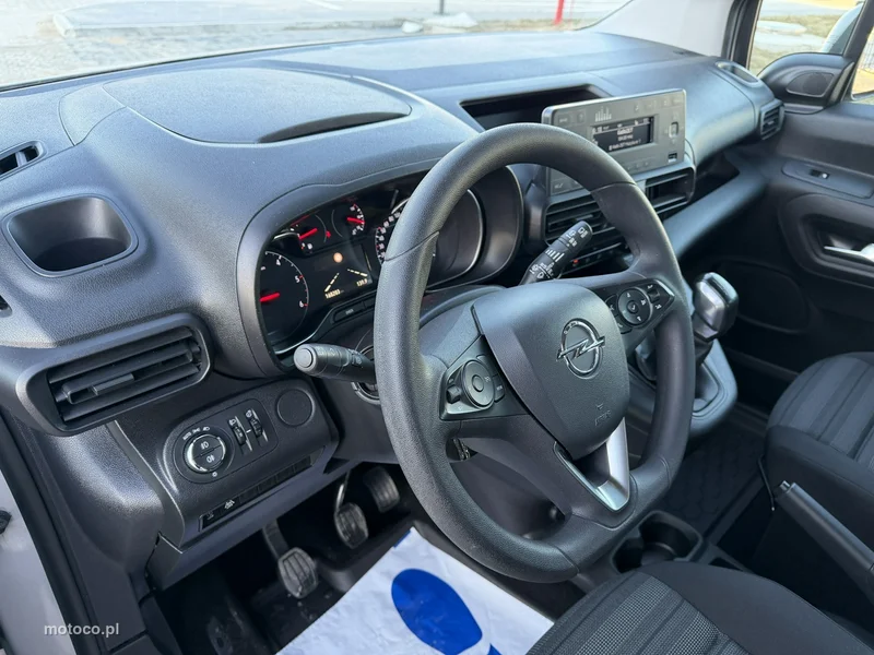 Opel Combo Life 16