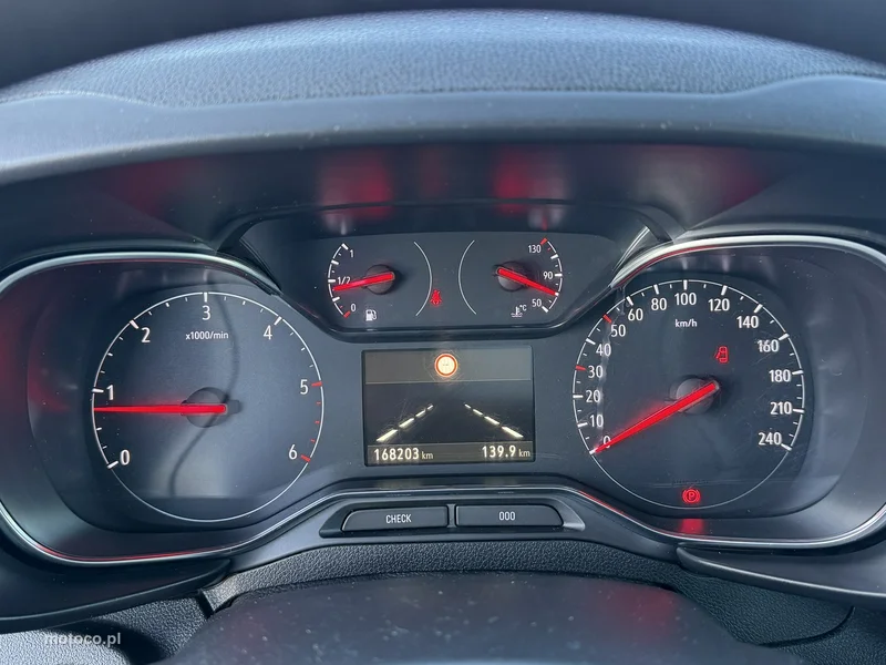 Opel Combo Life 24