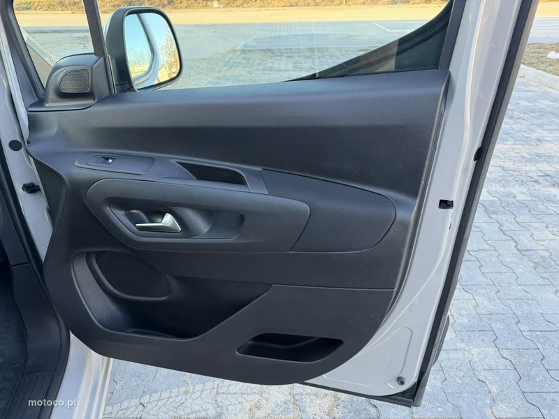 Opel Combo Life 28
