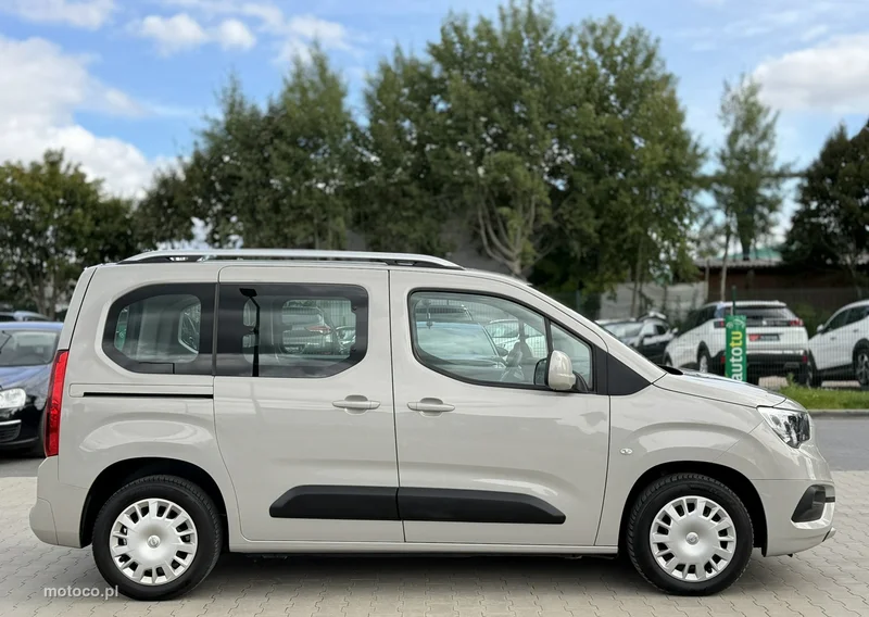 Opel Combo Life 9