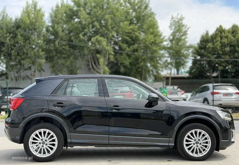 Audi Q2 12