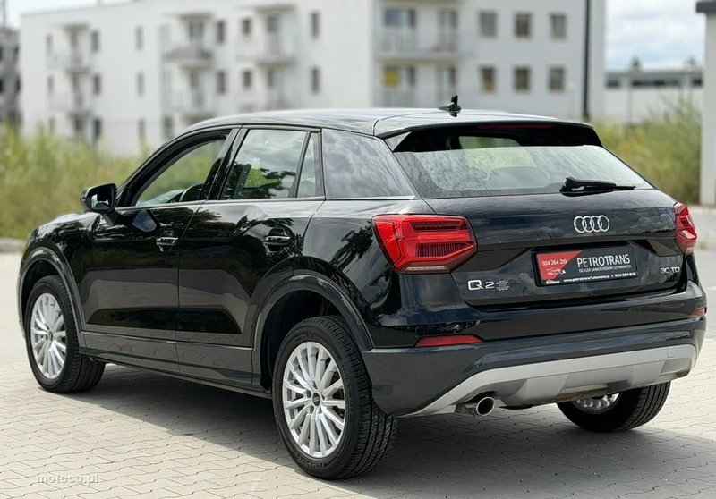 Audi Q2 8